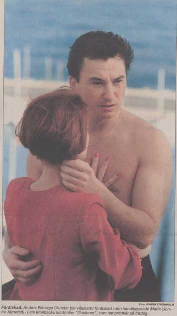 Anders Ekborgs Christer blir våldsamt förälskad i den handikappade Marie (Jonna Järnefelt) I Lars Mullbacks filmthriller Illusioner.